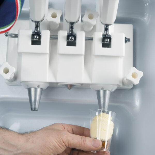 El Carpigiani Mister Art Plus: es la máquina definitiva para gelato y sorbetes. Innovación y versatilidad en cada porción. ¡Eleva tu arte del gelato!