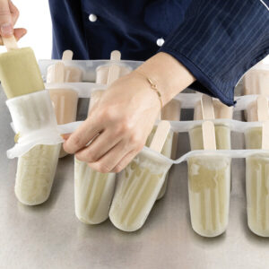 Convierte postres congelados en arte con los Moldes de Silicona Carpigiani - duraderos, versátiles y perfectos para cualquier cocina.