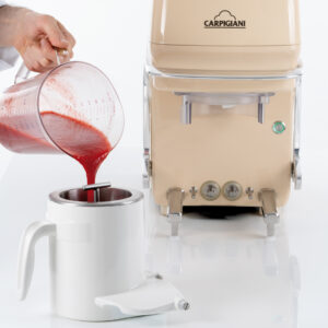 Descubre el Carpigiani Freeze & Go Cylinder, la innovación en heladería artesanal. Eficiencia, calidad y versatilidad en un compacto diseño.