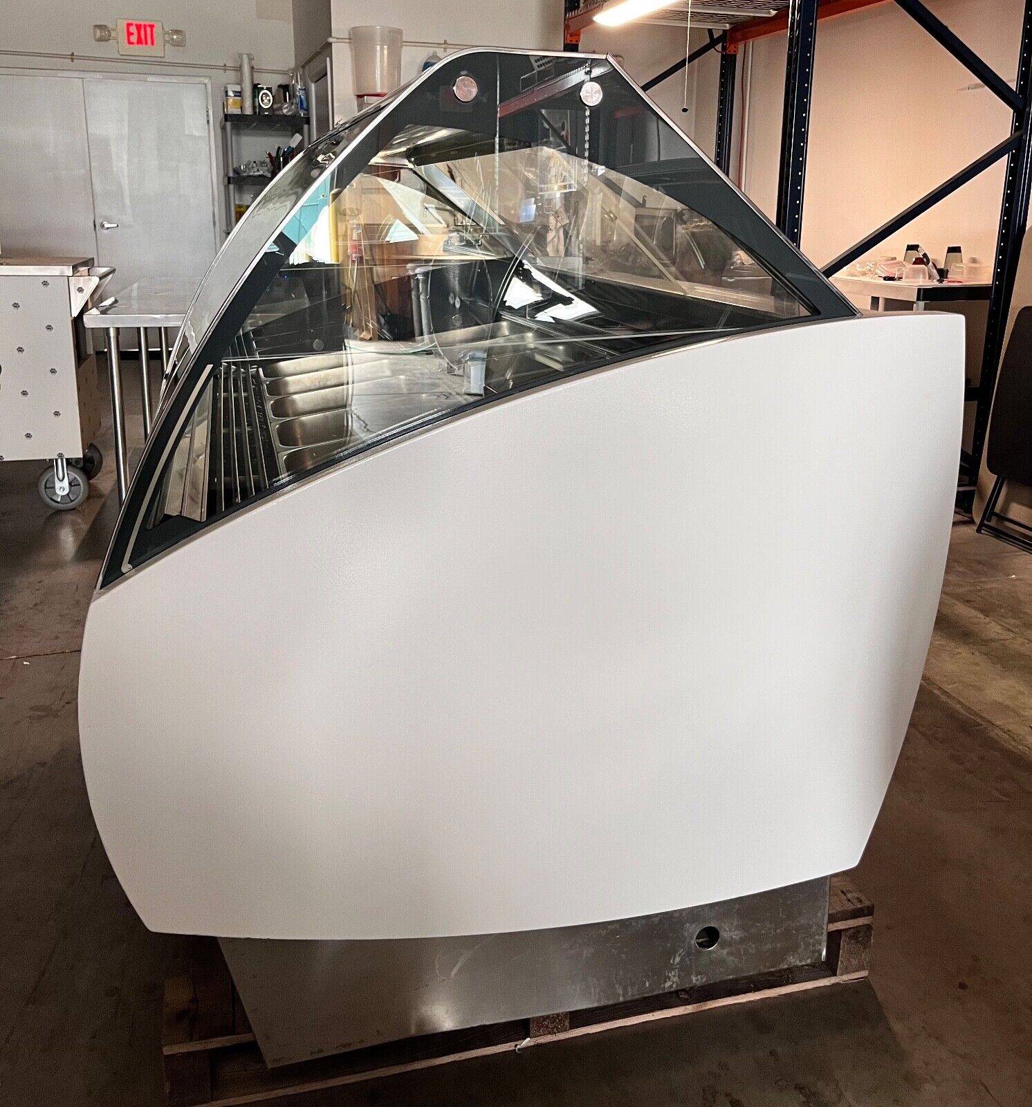 Vitrina para Helados 18 Sabores Carpigiani G9 12 Vitrina para Helados Carpigiani G9, 18 sabores, diseño duradero, visibilidad óptima, control inteligente, vidrio templado, accesorios opcionales.