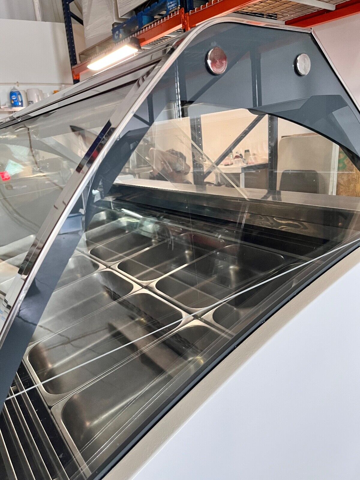 Vitrina para Helados 18 Sabores Carpigiani G9 13 Vitrina para Helados Carpigiani G9, 18 sabores, diseño duradero, visibilidad óptima, control inteligente, vidrio templado, accesorios opcionales.