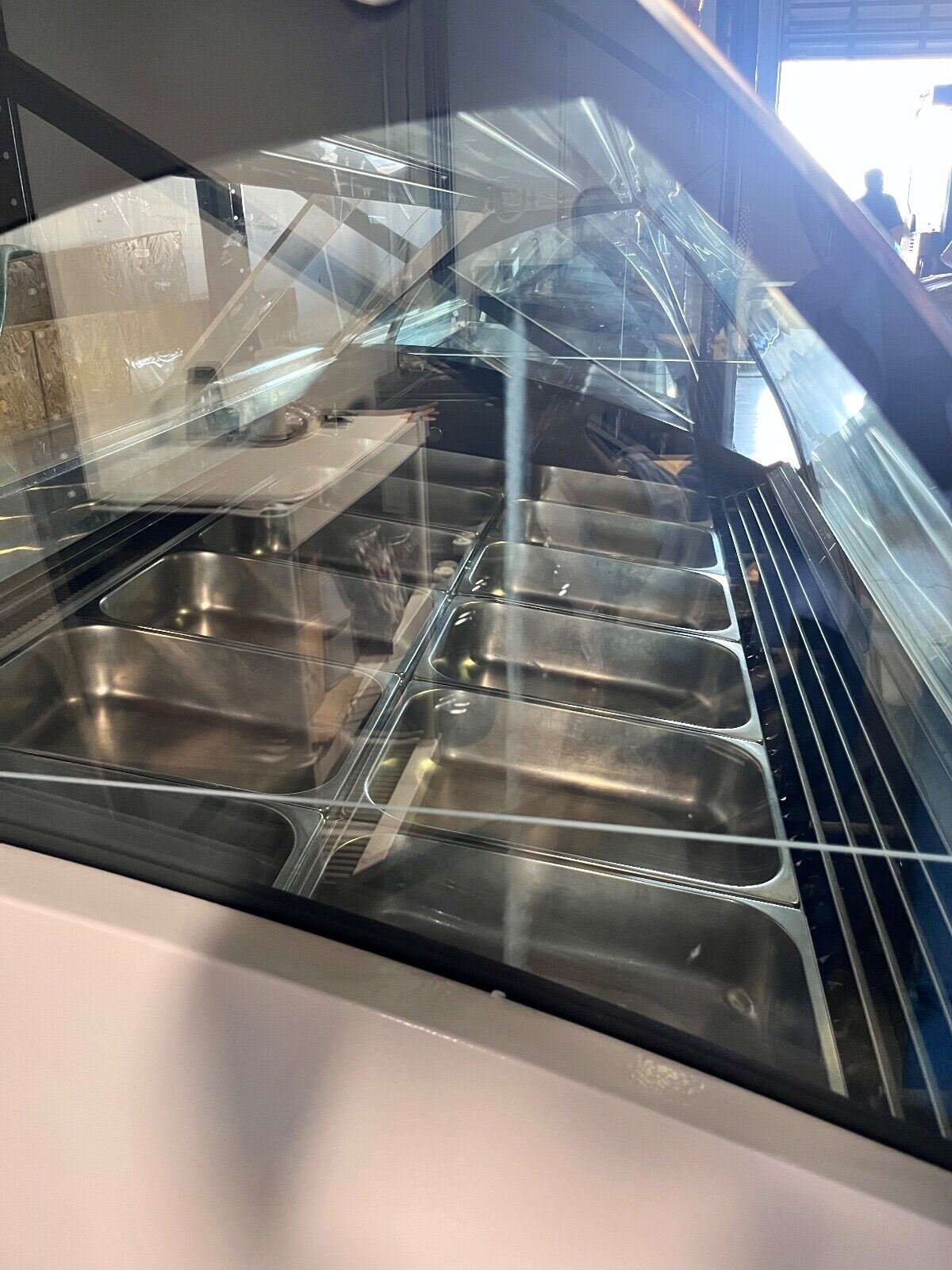 Vitrina para Helados 18 Sabores Carpigiani G9 4 Vitrina para Helados Carpigiani G9, 18 sabores, diseño duradero, visibilidad óptima, control inteligente, vidrio templado, accesorios opcionales.