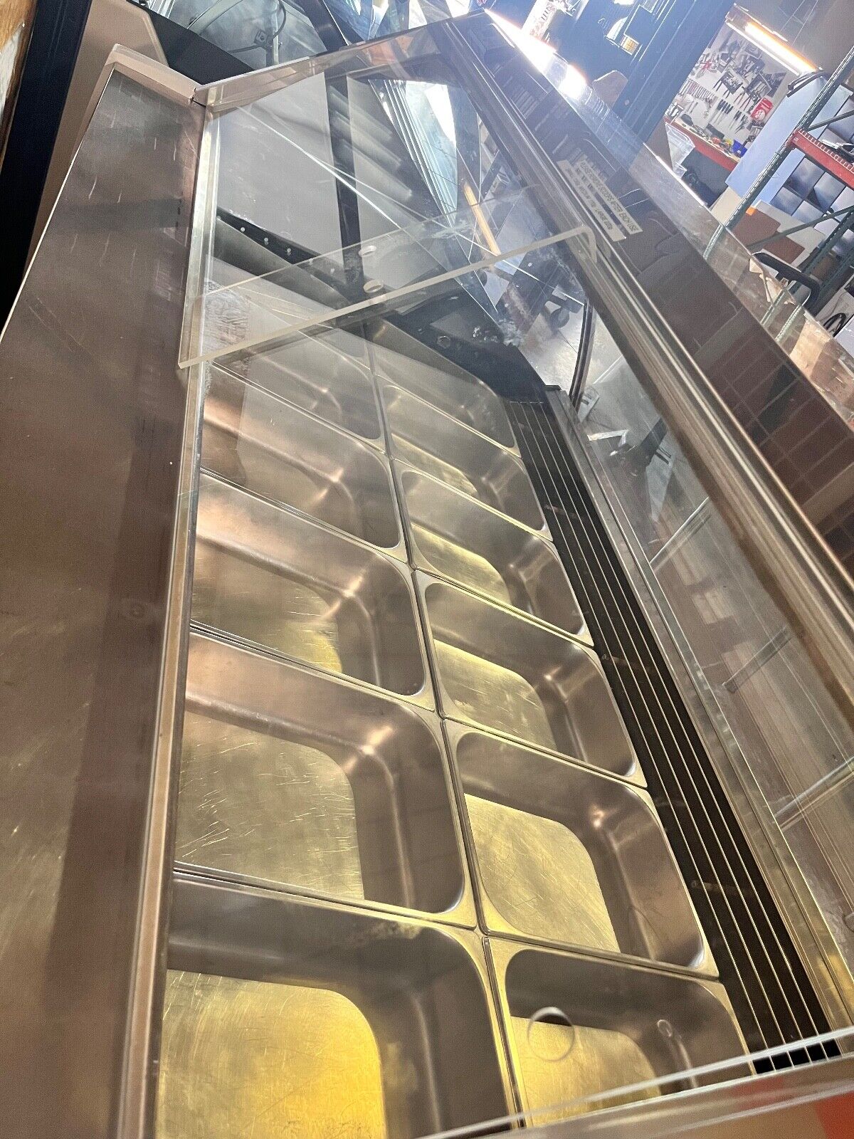 Vitrina para Helados 18 Sabores Carpigiani G9 7 Vitrina para Helados Carpigiani G9, 18 sabores, diseño duradero, visibilidad óptima, control inteligente, vidrio templado, accesorios opcionales.