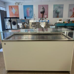 Vitrina IFI Drop in Delice para Pastelería 67.72" (Usada)