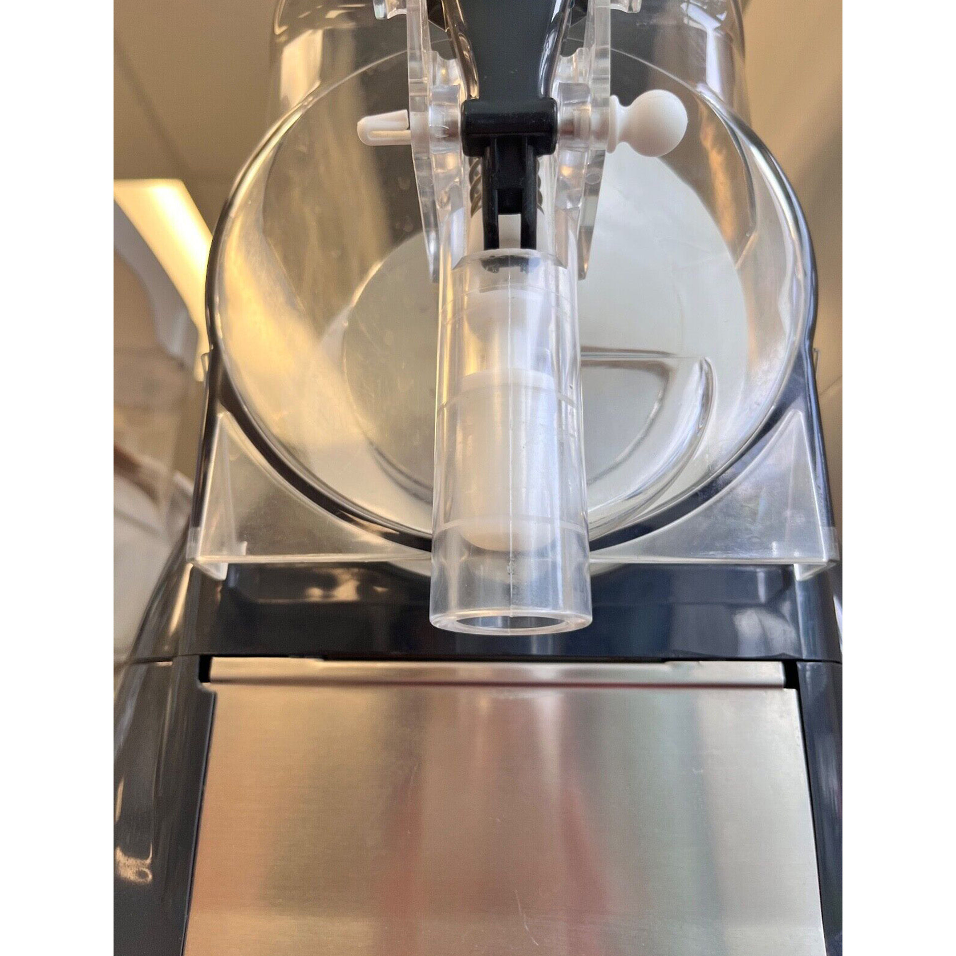 Granizadora Sencotel Spin 12-1 FF: Alta Capacidad y Diseño Seguro (como nueva) 7 Baluna - Foto - Producto - Granizadora - Sencotel - Spin 12-1 FF