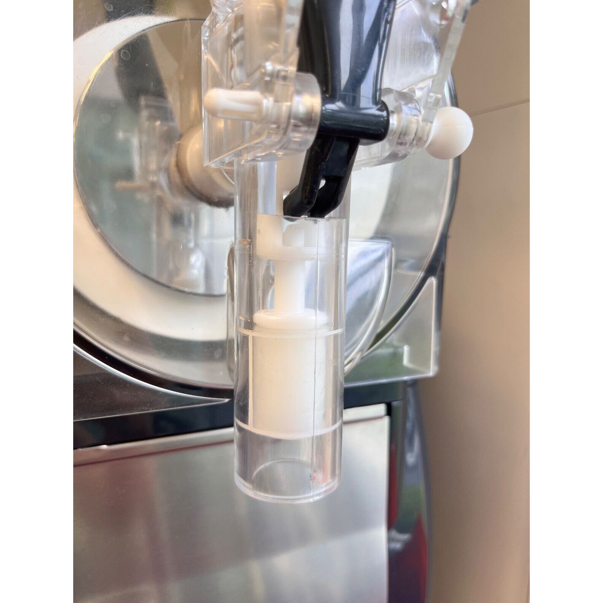 Granizadora Sencotel Spin 12-1 FF: Alta Capacidad y Diseño Seguro (como nueva) 9 Baluna - Foto - Producto - Granizadora - Sencotel - Spin 12-1 FF