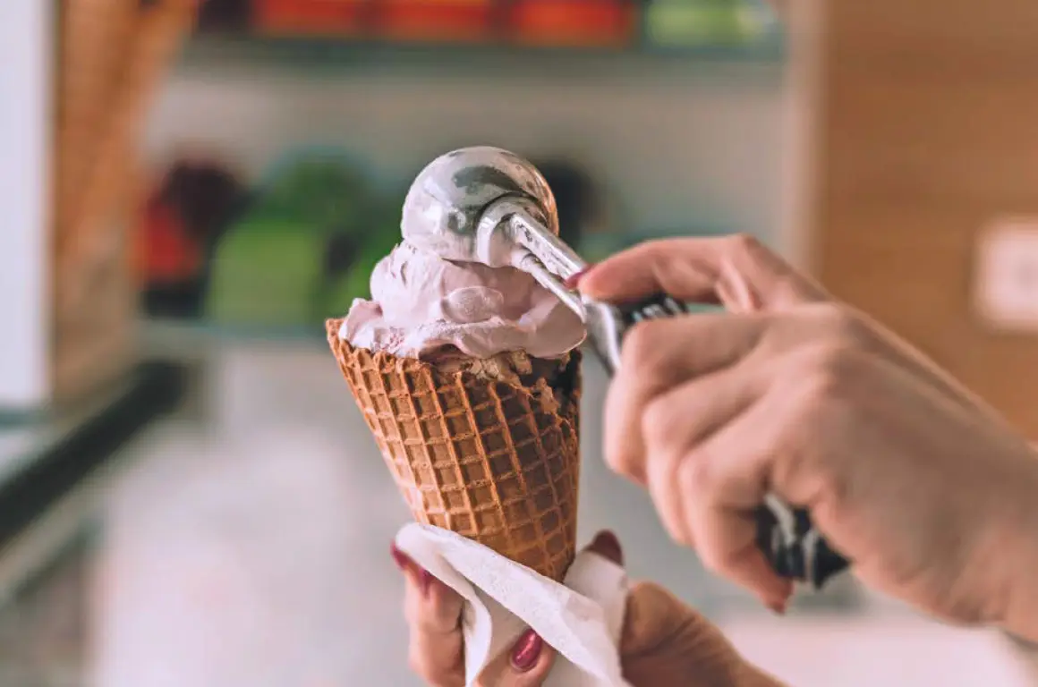 Baluna - Product - Carpigiani - Display Case - Cloud - For Gelato Ice Cream